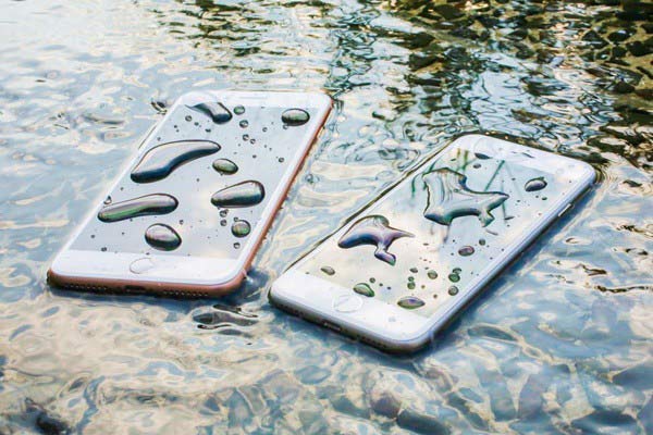 Kiểm tra thực tế khả năng chống nước của iPhone 6s